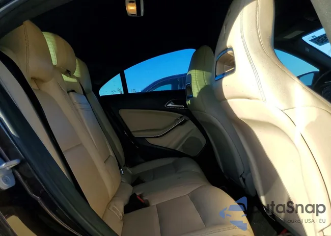 WDDSJ4EB2FN237002: 76544585