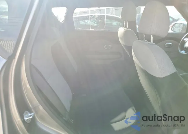 KNDJN2A20K7004335: 76852975