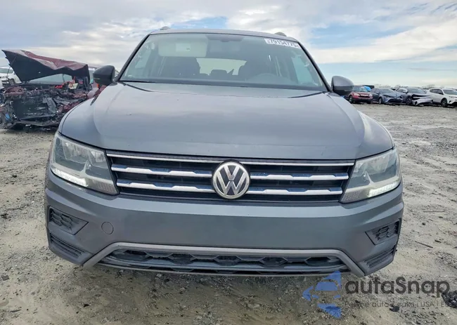 3VV3B7AX8KM076935: 79154775