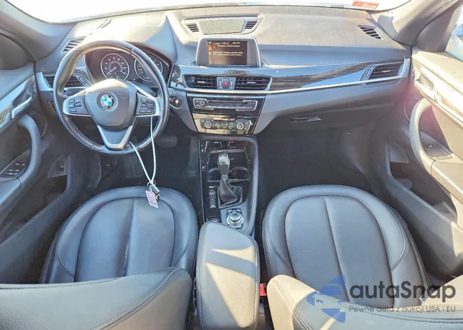 WBXHT3C37G5E51656: 76321345