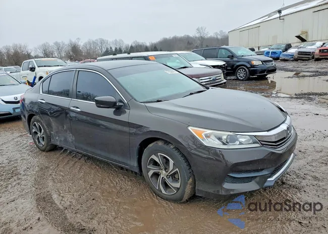 1HGCR2F38GA209735: 77539445