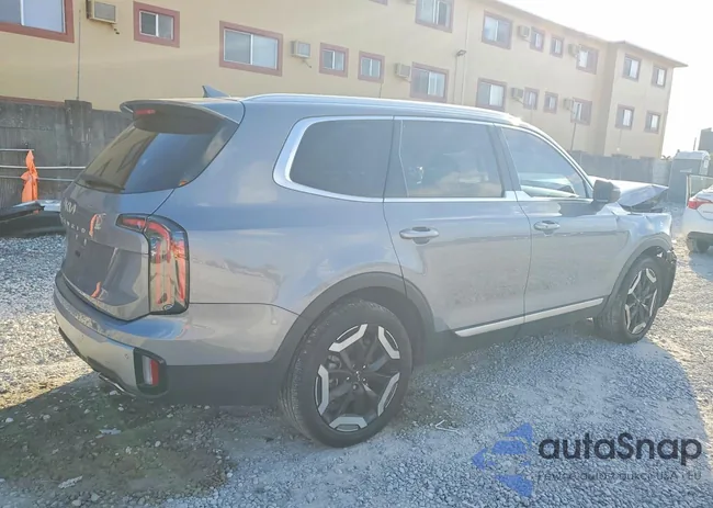 5XYP34GCXRG410390: 76858225