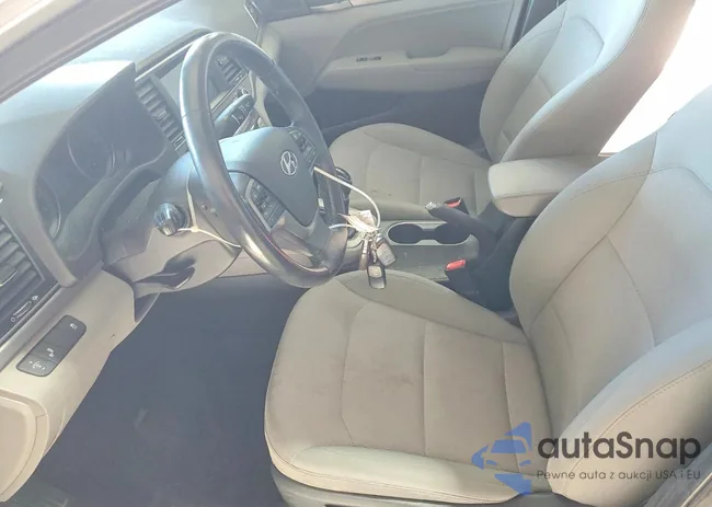 5NPD84LF4HH025189: 75489695