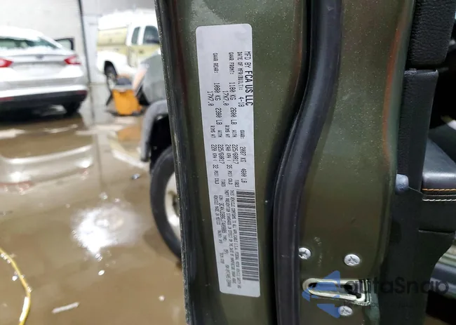 3C4NJDBB6JT409889: 75004555