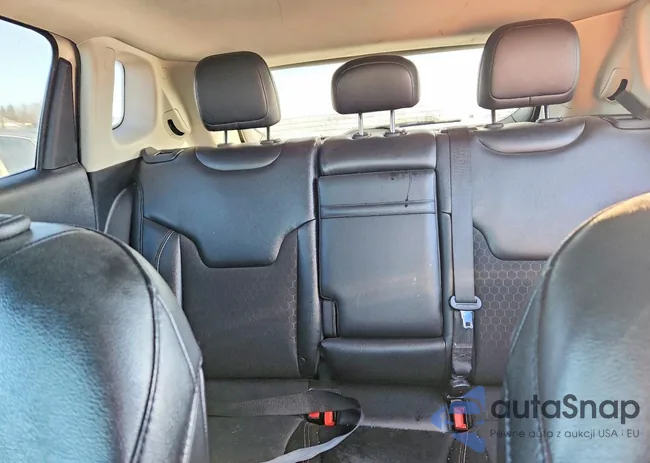 3C4NJDBB1JT434022: 76491555