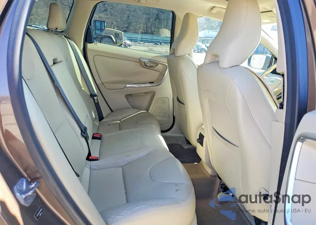 YV449MDK8F2652496: 79095955