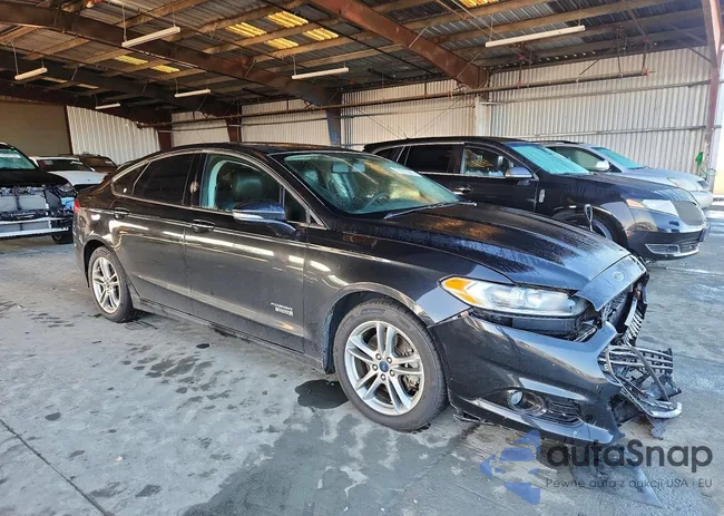 3FA6P0SU8FR137403: 77211225