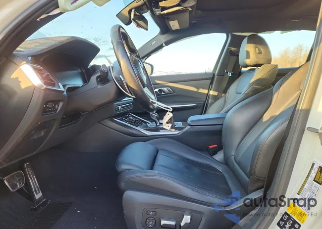 WBA5R7C56KAJ80817: 74092295