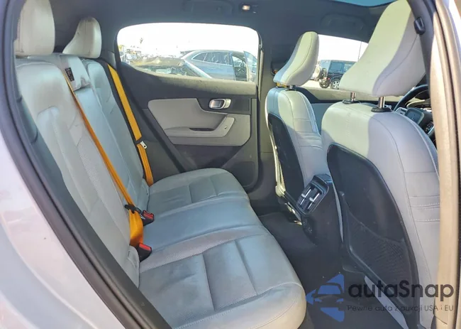 YSMET3KA0PL133164: 77368965