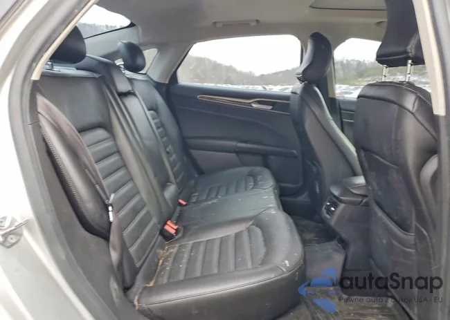 3FA6P0HD1FR179306: 78926805