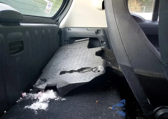 WMEEJ3BA6BK438444: 76282075