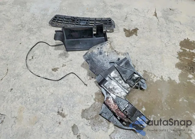 YV4CT852471388963: 76967475