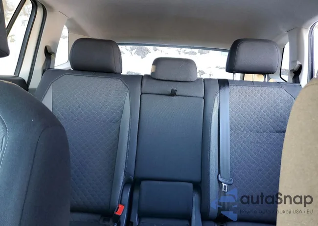 3VV1B7AX4LM077931: 75669055