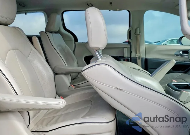 2C4RC1N71JR145100: 75591405