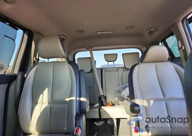 KNDMC5C17H6319298: 75565705