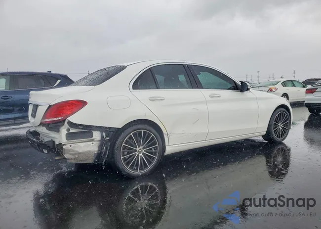 W1KWF8DB0MR632586: 77227305