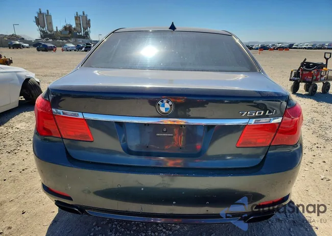 WBAKC8C58BC433313: 77245315