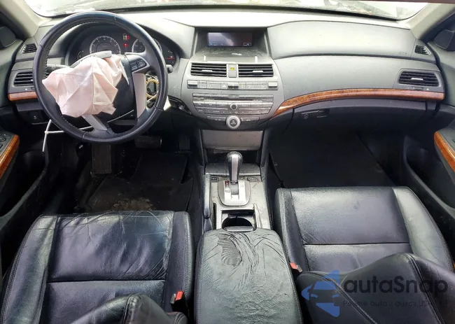 1HGCP2F81BA137724: 75645025