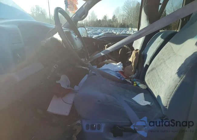 1FTNX20S3XEA04281: 77543725