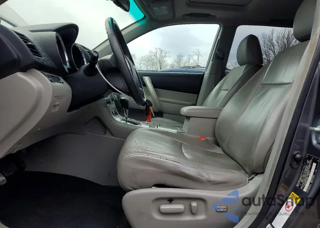 5TDBK3EH9CS139497: 77649295