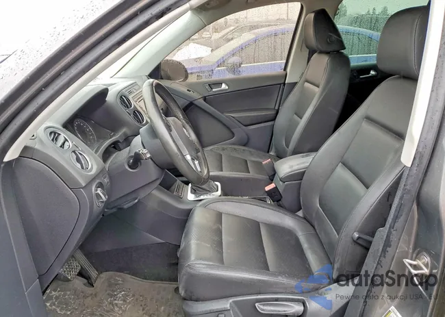 WVGAV7AX3CW001800: 77704025