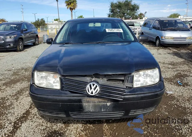 3VWRC29M1YM050153: 76851145