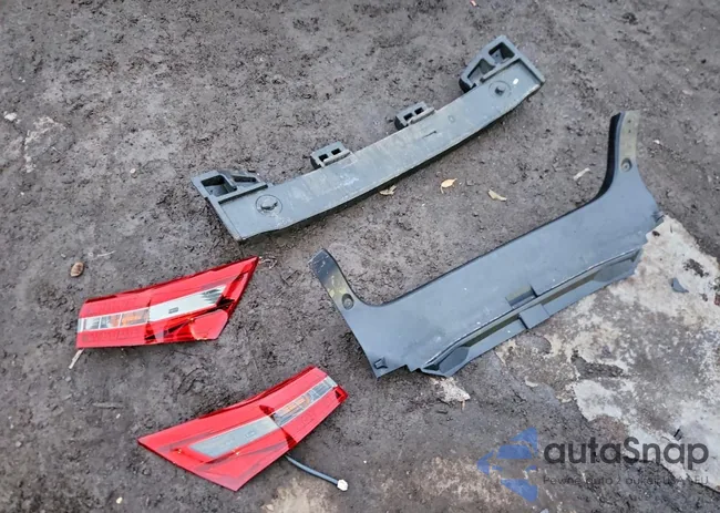 4T1BK1EB0JU265641: 77602605