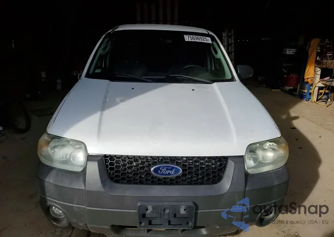 1FMYU03176KD03300: 75696925