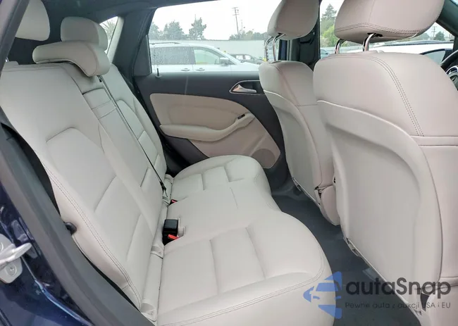 WDDVP9AB0HJ013946: 77123595