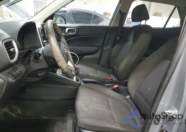 KMHRB8A39NU149088: 74651845