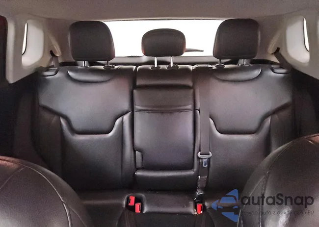 3C4NJCCB4KT676250: 75502685