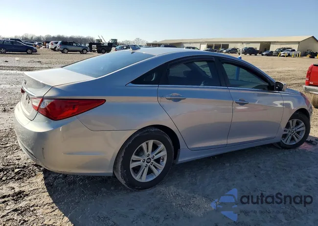 5NPEB4AC2CH434976: 76526175