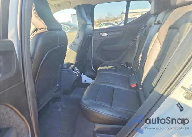 YV4L12UW7P2978611: 75753805