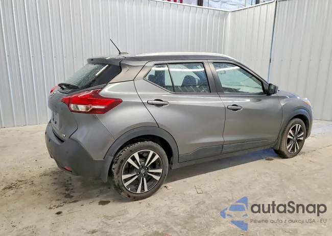 3N1CP5CV8LL526142: 77563185