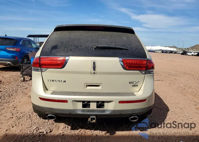 2LMDJ8JK0EBL04268: 79000835