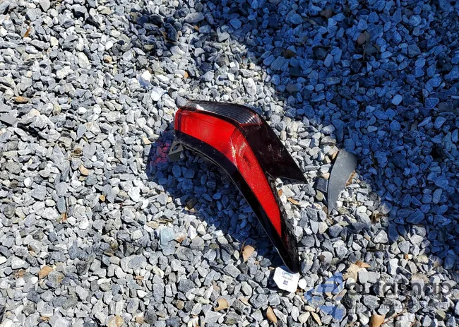 3N1CN8FV9RL873216: 76697075