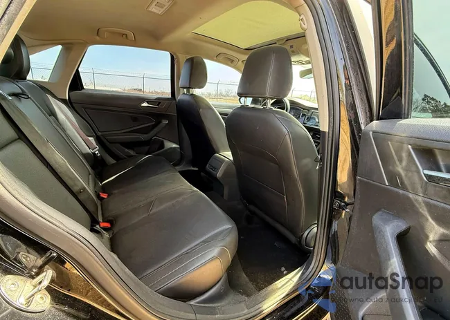 3VWC57BU1KM121009: 79030865