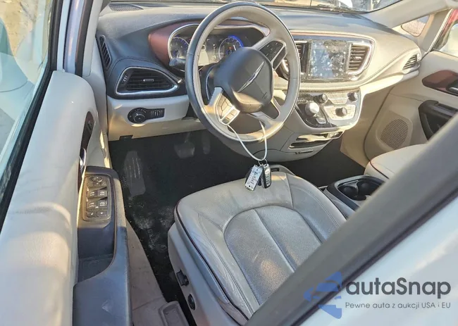 2C4RC1GG2KR561199: 74818355