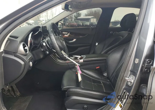 55SWF4KBXHU220868: 76671875