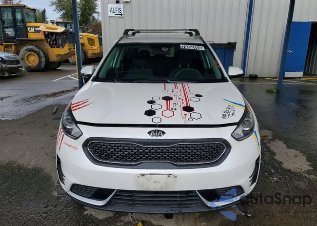 KNDCB3LC2K5284266: 76352605