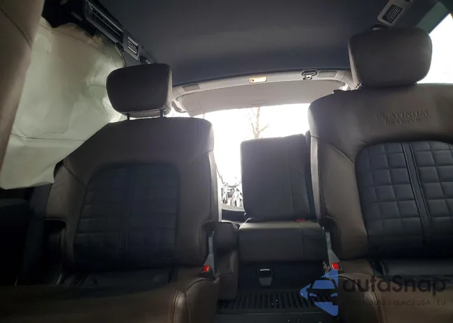 JN8AY2NE3J9733805: 78108315