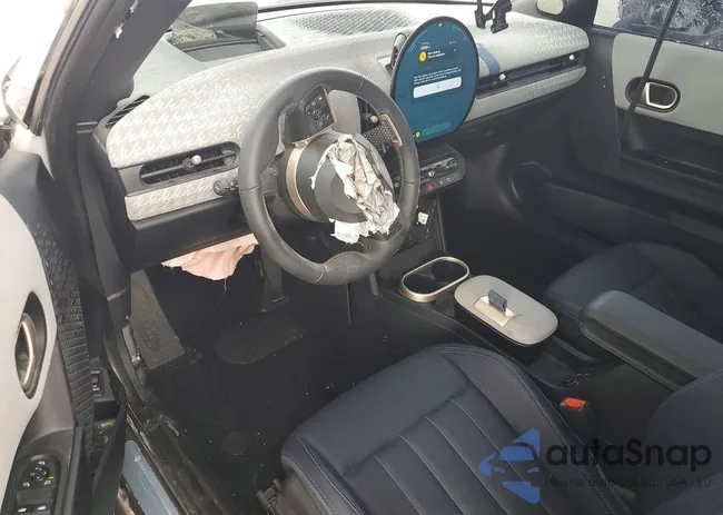 WMW23GD06S2W28331: 77744975