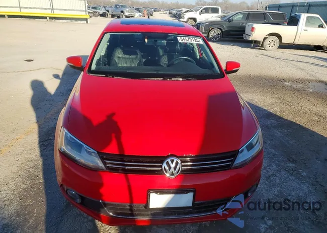 3VWLL7AJ5EM384010: 84579195