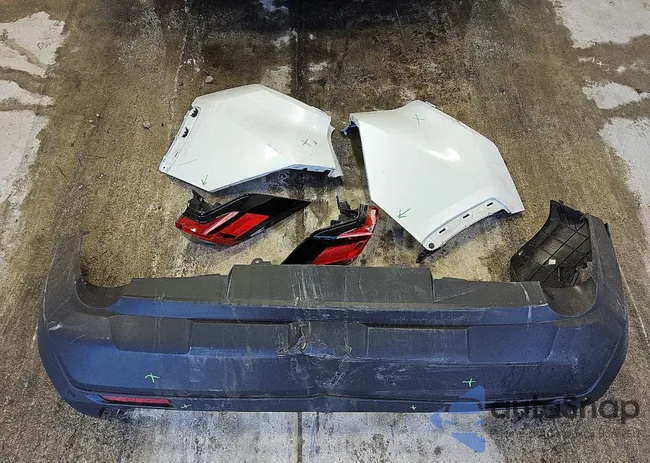 4T3B6RFV2SU181079: 74785935