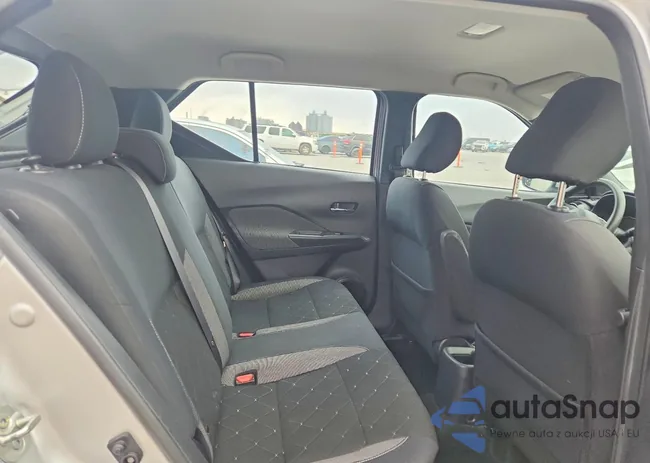 3N1CP5CU0KL556029: 76825475