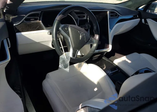 5YJSA1E28HF221672: 75640075