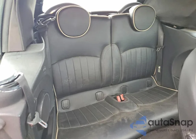 WMWZP3C59BTX83832: 77795585