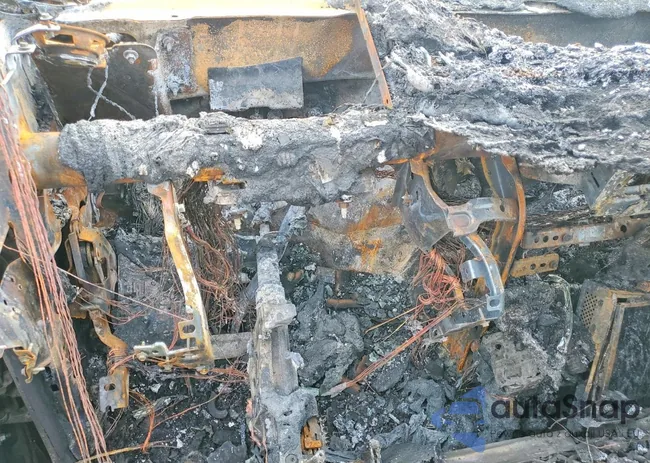 1C6RR6LT5JS210449: 78046395