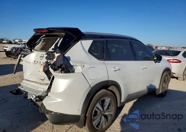 JN8BT3CA2RW002837: 76584415