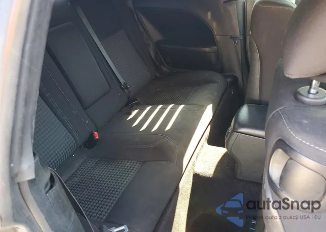 2C3CDZAG6FH774845: 76592965